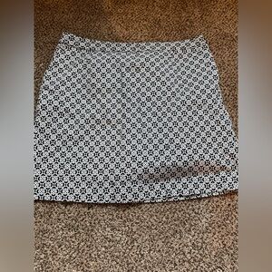 Liz wear women’s size 10 golf skort